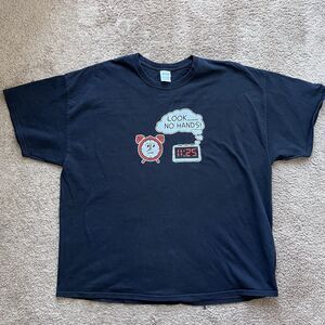 Funny Vintage T-Shirt “Look No Hands” Clock Graphic Black Gildan 3XL